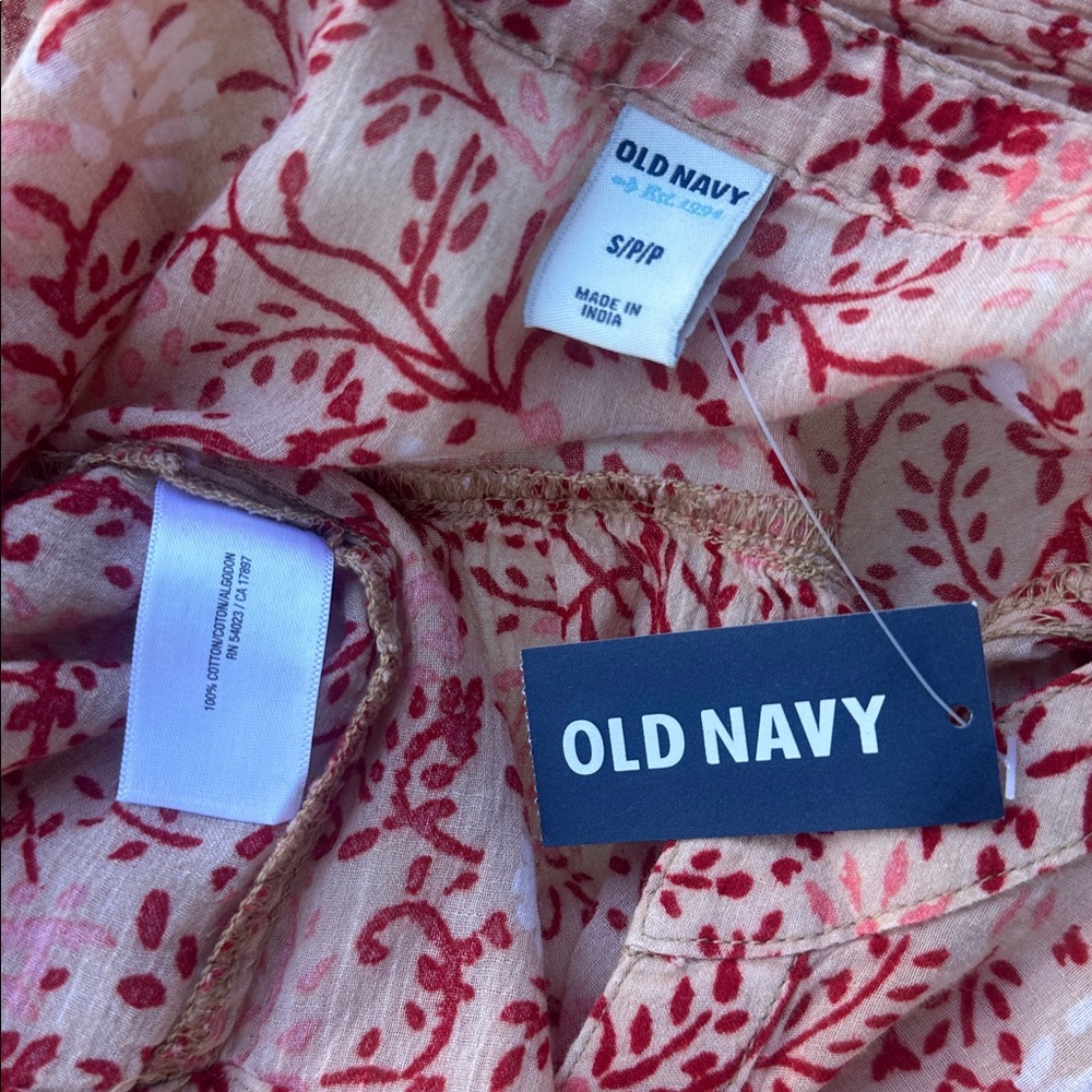 Old Navy long-sleeve cotton blouse, size small-new, with a tag. - Picture 7 of 17